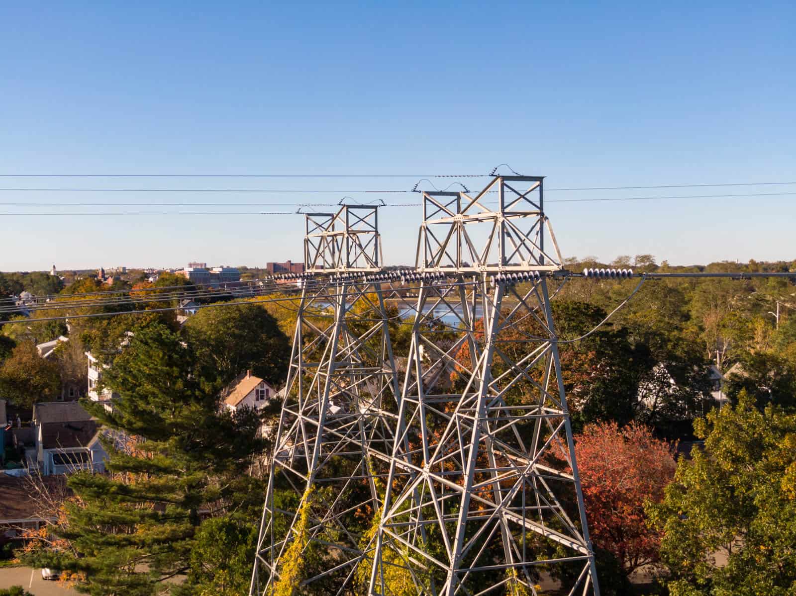 Inspekce vedení vysokého napětí dronem