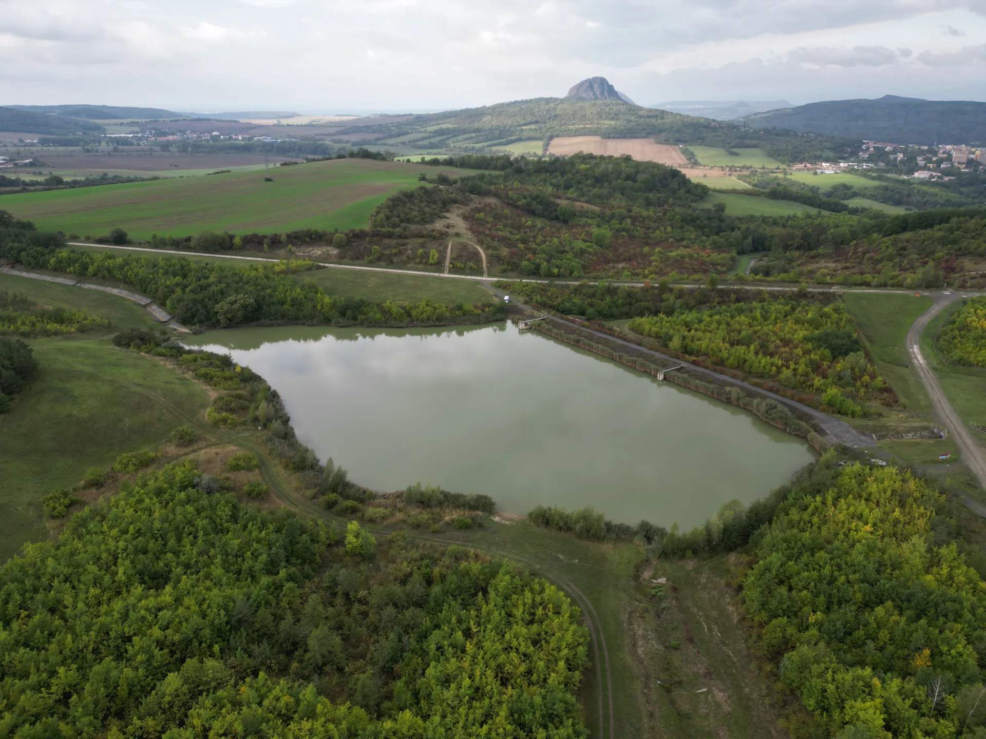 Krajina Českého středohoří z dronu