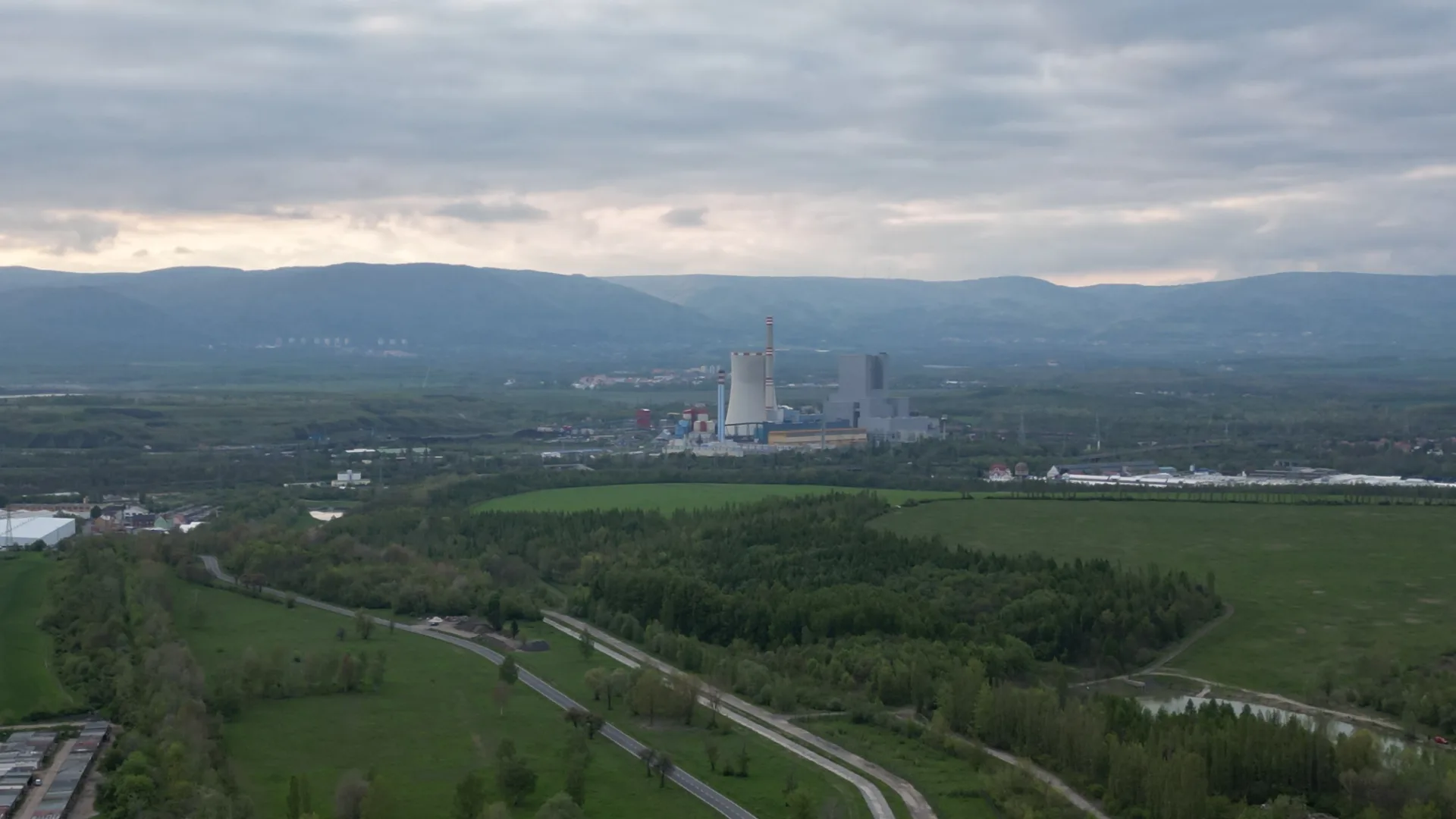 Krajina u Bíliny z dronu